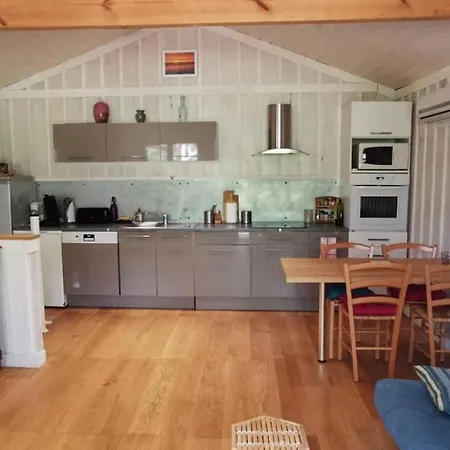 Petite Maison Des Jacquets Hébergement de vacances *